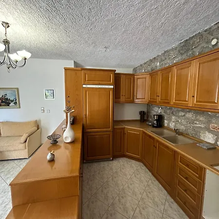 Terra Mani Stone شقة *