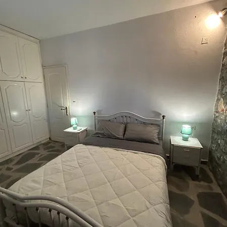 Terra Mani Stone شقة ييروميلين