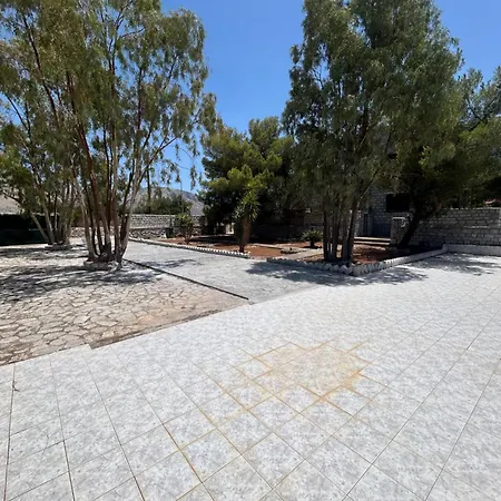 Apartamento Terra Mani Stone Yerolimin