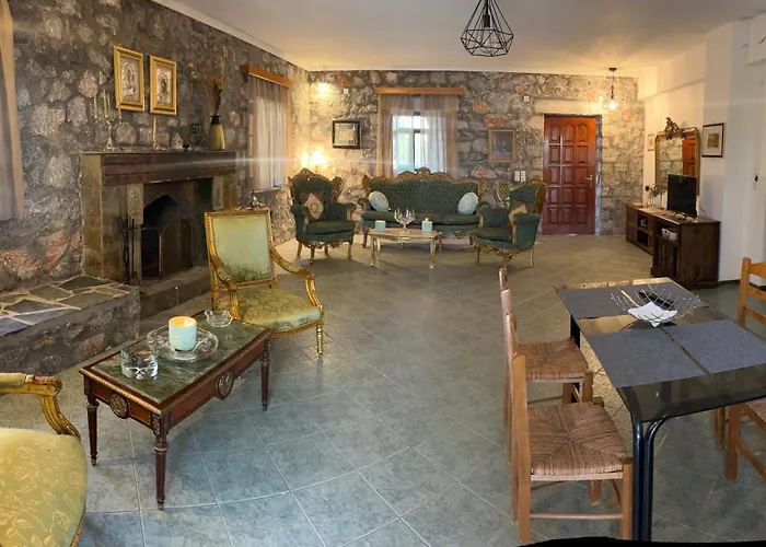 Terra Mani Stone Apartamento Yerolimin