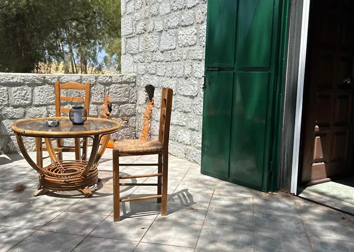 Terra Mani Stone Γερολιμένας