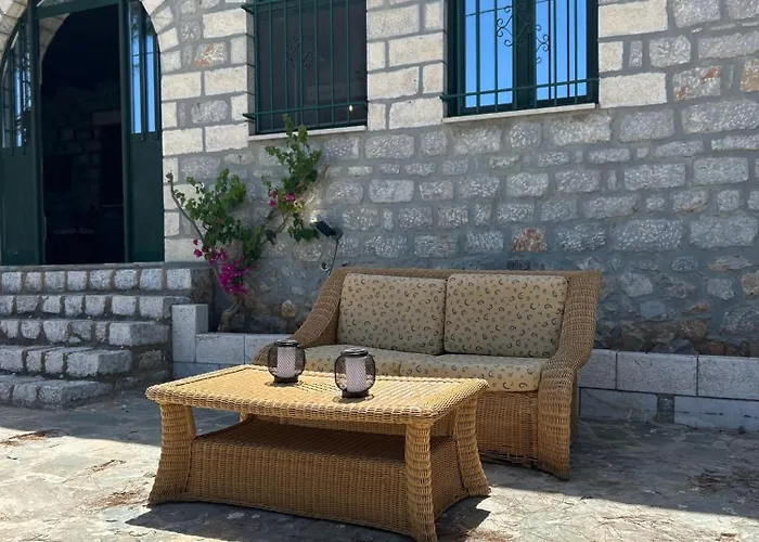 Terra Mani Stone * Γερολιμένας