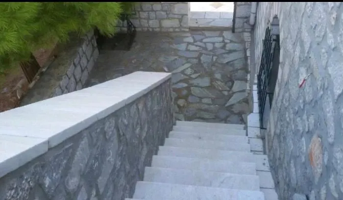 Apartamento Terra Mani Stone Yerolimin