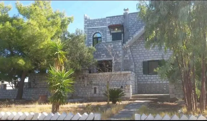 Apartamento Terra Mani Stone Yerolimin